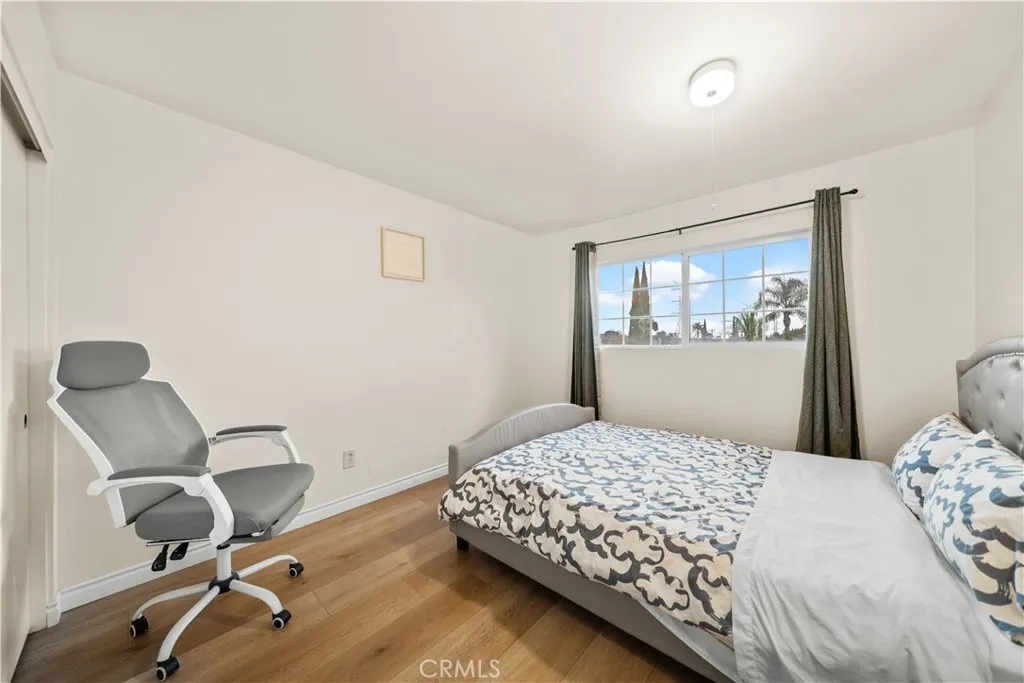 691 S Sally Lee Ave, Azusa, California 91702 home-pic-25